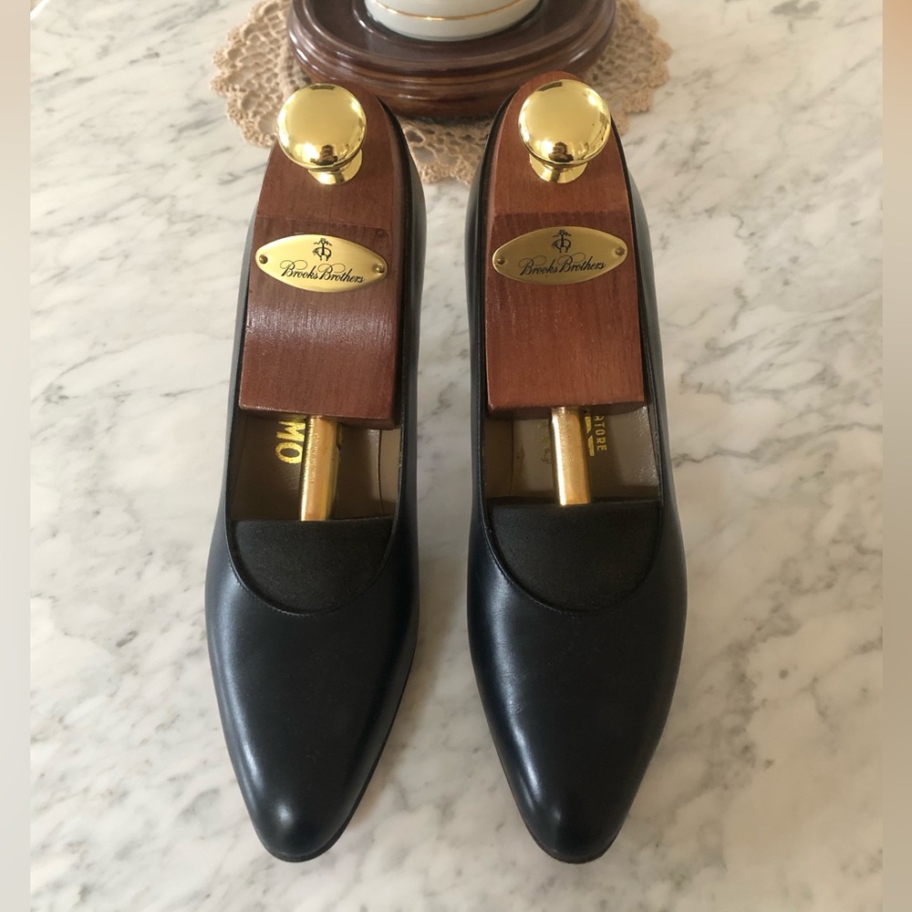 Navy Vintage Salvatore Ferragamo heels